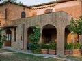 Винодельческое поместье площадью 750 кв.м., на участке - 4 Га, в регионе Тоскана, коммуна  Лучиньяно (Lucignano).  Италия