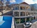 Великолепная вилла с бассейном и потрясающим видом на Будванскую ривьеру. Черногория