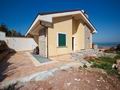 Половина дома на две семьи, площадью 120 кв.м., с панорамным видом на залив, в Терраросса (Монте Арджентарио), Тоскана.  Италия