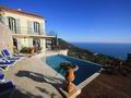 Вилла, жилой площадью 180 кв.м., с панорамным видом на море, в деревне Эз. Франция и княжество Монако