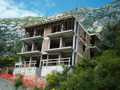 Две квартиры, площадью 50 и 55 кв.м., в новом доме, с видом на Боко-Которский залив, в Доброте (Котор). Черногория
