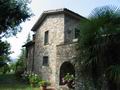 Поместье, общей площадью 400 кв.м., с тремя каменными домами, в Бильоло, Аулла, Луниджана, провинция Масса-Каррара, Тоскана. Италия