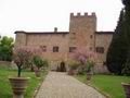 Замок, после капитального ремонта, общей площадью 4500 кв.м., рядом с Флоренцией (Чертальдо). Италия