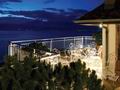 Роскошный двухэтажный пентхаус, площадью 250 кв.м.+терраса-180 кв.м., с бассейном, в элитной резиденции на берегу Женевского озера, в Тонон-ле-Бан. Франция и княжество Монако