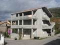Новый трехэтажный мини-отель, площадью 300 кв.м., с 8 номерами и видом на море, в Тивате. Черногория