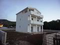 Трехэтажный дом, площадью 250 кв.м., с видом на море и горы, в поселке Дубрава. Черногория