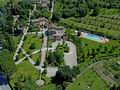 Роскошное имение, в большом парке, площадью 7,5 га, рядом с  городом Кортона (Cortona). Италия