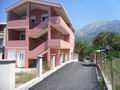 Новый мини-отель, с 8 апартаментами, общей площадью 375 кв.м., с панорамным видом на море, в Дубраве. Черногория