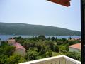 Квартира, площадью 33 кв.м., с панорамным  видом на море, в городе Кумбор (Херцег-Нови). Черногория