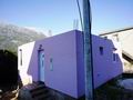 Небольшой уютный дом 2013 года постройки, площадью 57 кв.м., с прекрасным видом на горы, в курортном поселке Дубрава. Черногория