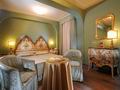 Роскошный отель четыре звезды, с видом на Canale Grande, в Венеции. Италия