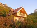 Деревянный новый дом, площадью 64 кв.м., с восхитительным видом на море, в Тивате (Мирак). Черногория
