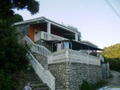 Дом, площадью 145 кв.м.+террасы площадью 65 кв.м., с видом на море, всего в 40 метрах от пляжа в Добрых Водах (Бар). Черногория
