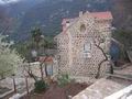 Трехэтажный каменный дом, площадью 84 кв.м.+квартира-студия с отдельным входом, с видом на залив, в Моринь. Черногория
