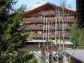Комплекс, состоящий из отеля, апарт-отеля и шале на престижном горнолыжном курорте, в кантоне Берн. Швейцария