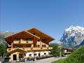 Проект реконструкции отеля "три звезды" в элитную резиденцию 4-5 звезд, на горнолыжном курорте Гриндельвальд (Grindelwald). Швейцария