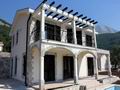 Новая вилла, площадью 175 кв.м., в жилом комплексе, с видом на море, в Херцег-Нови.  Черногория